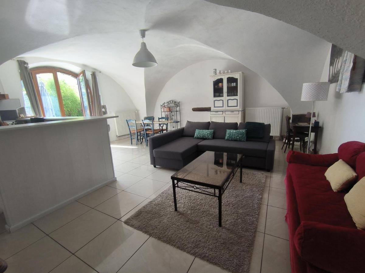 Gites Le Vieux Vinzelles Volvic Exterior foto